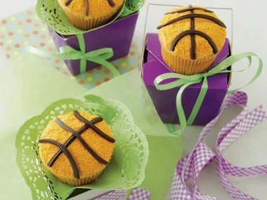 Look at this, Mum! - Mini Peanut butter basketballs