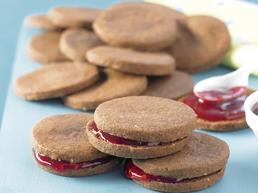 Chocolate sandwich biscuits