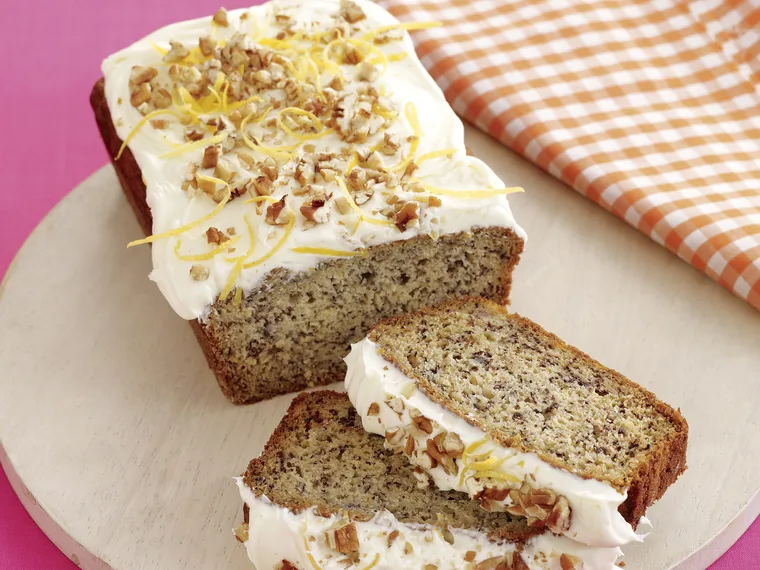 One-mix cakes - Pecan Banana loaf