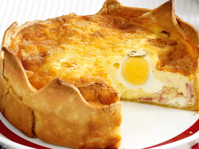 Egg and bacon pie