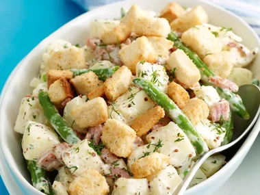 Quick - smart ideas - Crunchy potato and bacon salad