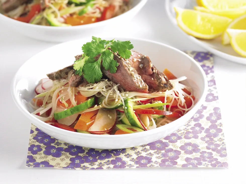 Quick to fix - Sesame beef, radish and cucumber