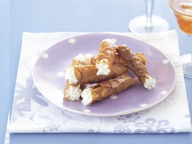 Rolled gold - syrup snap