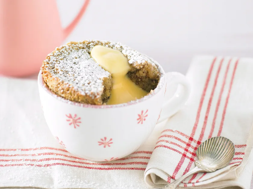 Self-saucing brandy puddings