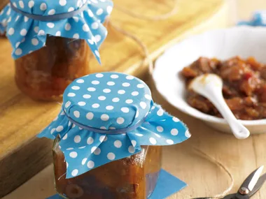 Side Kicks - peach and cardamom chutney