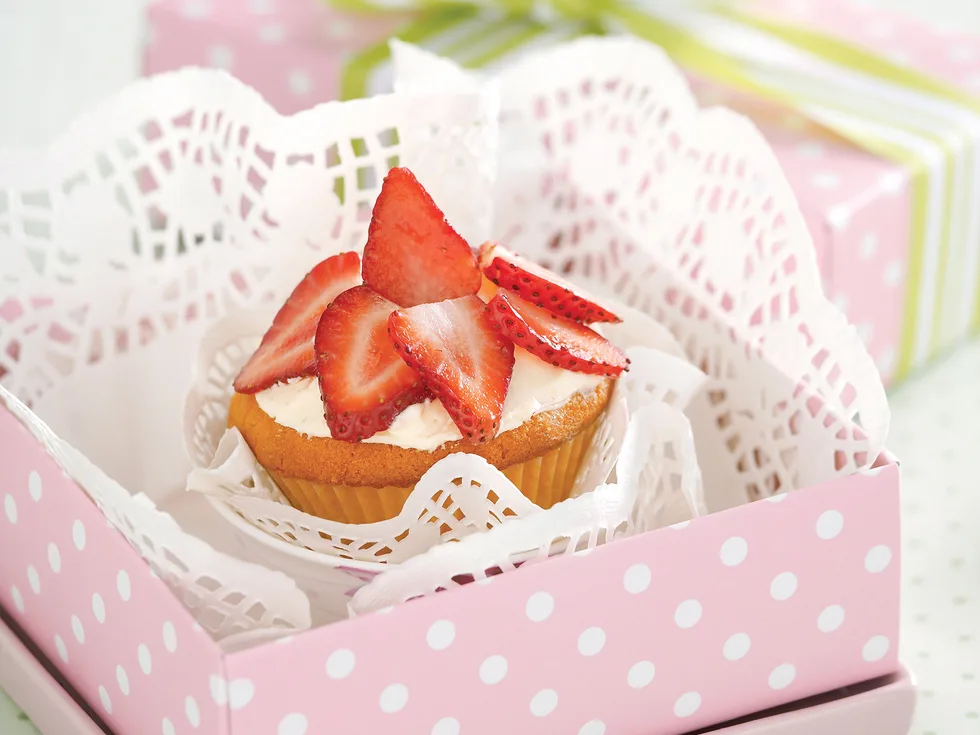 Small wonders - strawberry cream cupcakes