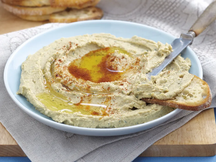 Artichoke and chickpea dip