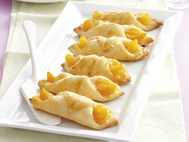 Sweet wraps - Apricot and custard bow ties