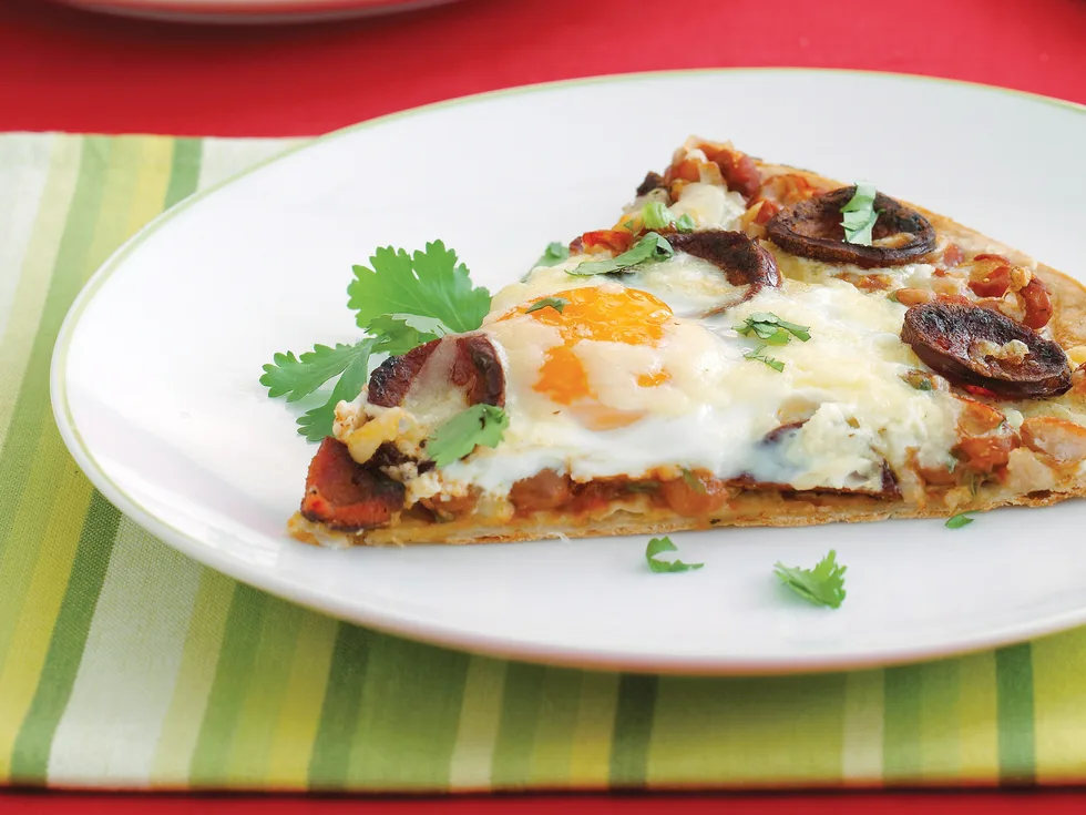 Take and egg - Fried egg and bean pizza