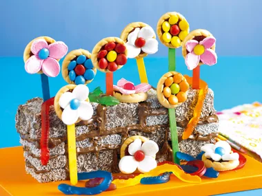 Flower Wall Cake