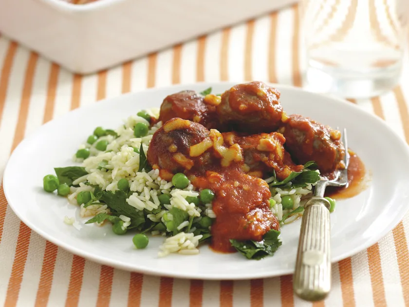 Tomato-baked meatballs