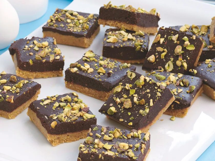 Chocolate nut slice