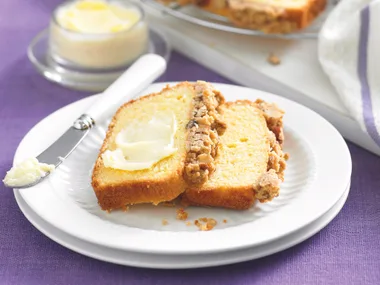 Madeira Cake with Nut Crumble