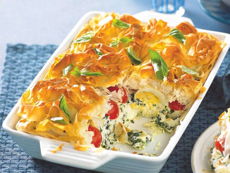Make-ahead pies - Spinach, egg and cherry tomato pie