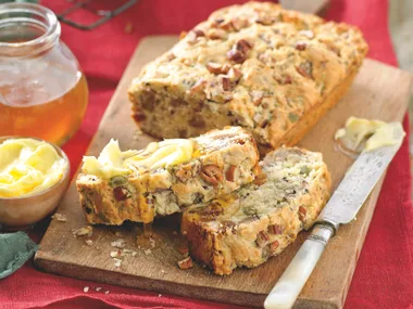 Seed, Nut and Yoghurt Loaf