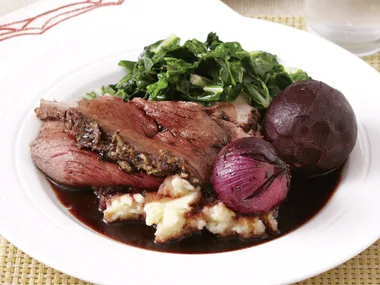 Balsamic Beef with Caramelised Red Onions