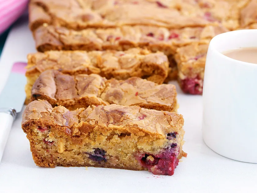 Berry blondie