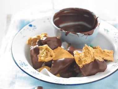 Choc-dipped Honeycomb