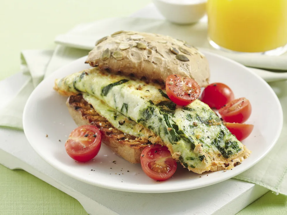 Rolled Spinach and Ricotta Egg White Omelet