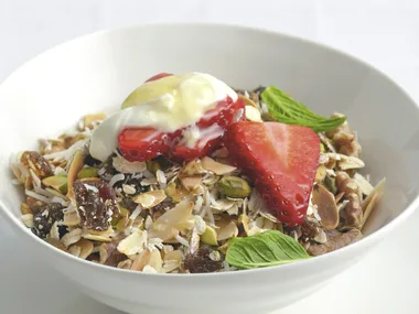 Coconut Muesli with Strawberries