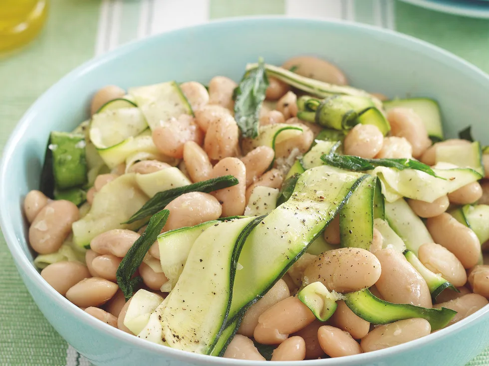 Garlicky Beans and Zucchini