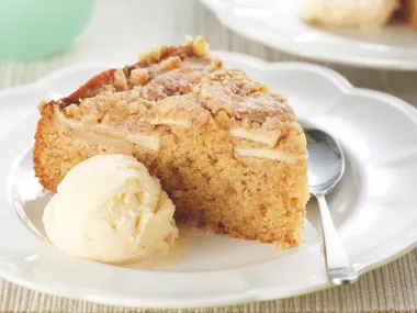 Apple Sour Cream Cake