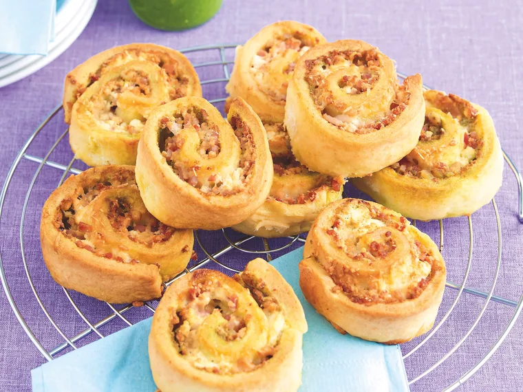 Bacon, Fetta and Pesto Scrolls