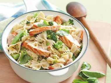 Broccoli Pesto Pasta with Chicken