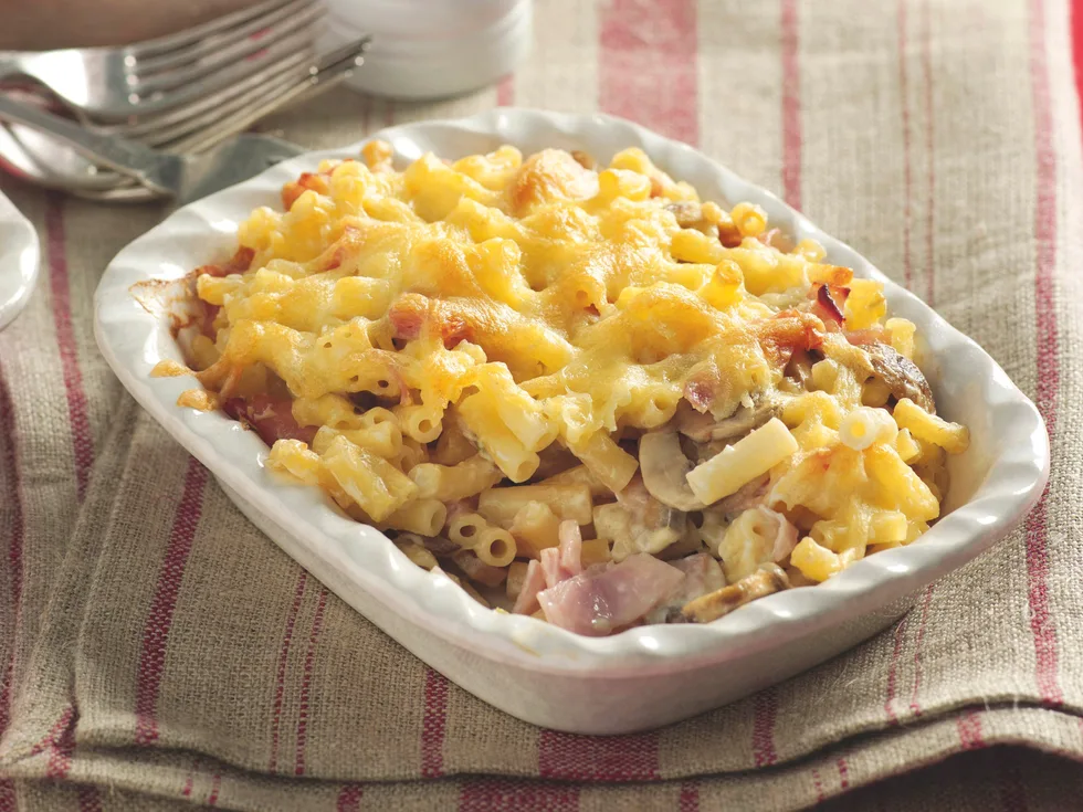 Cheesy Macaroni with Mushroom and Ham