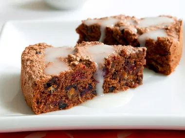 Almond and date cake