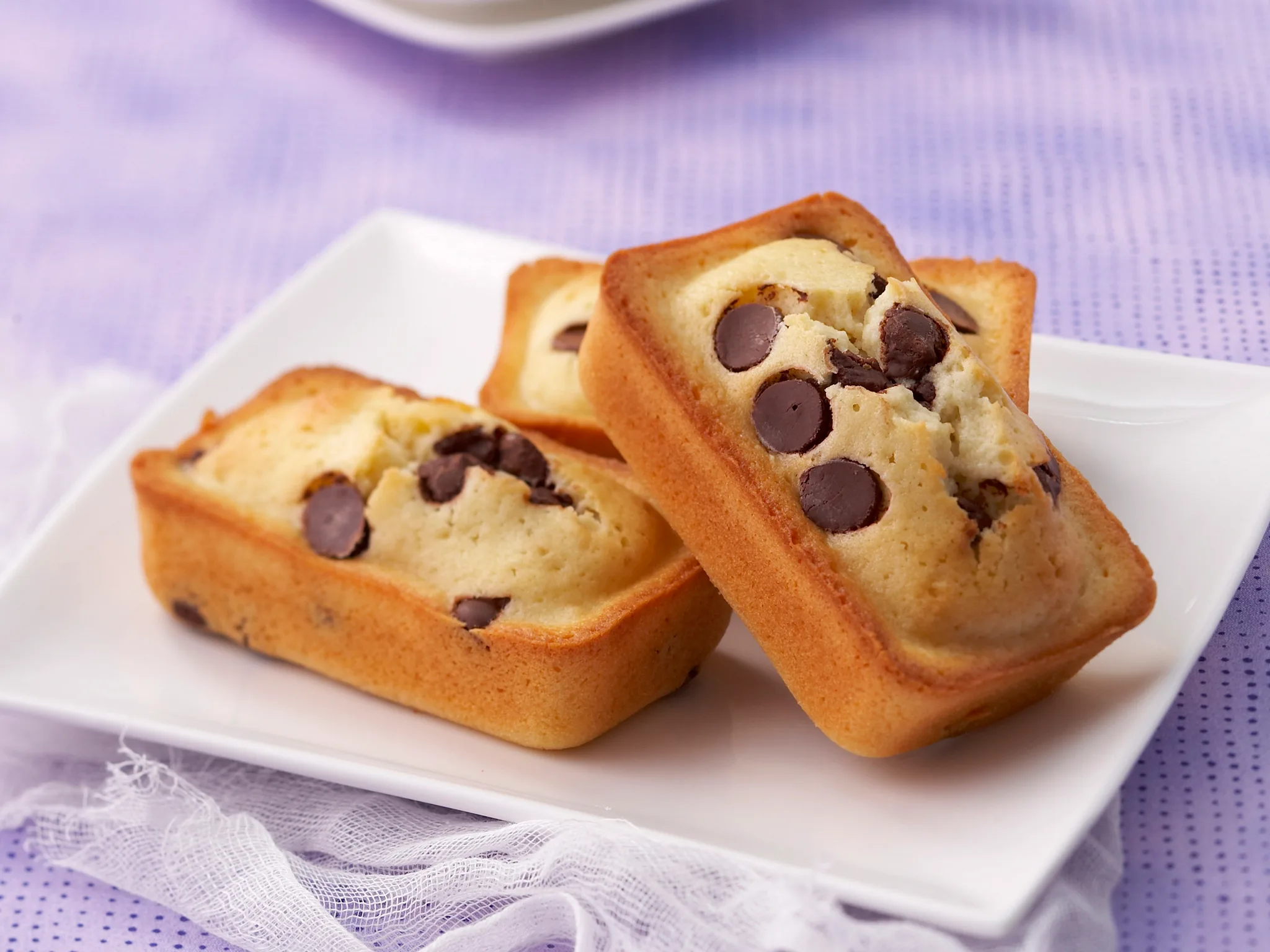 Almond, macadamia and chocolate friands