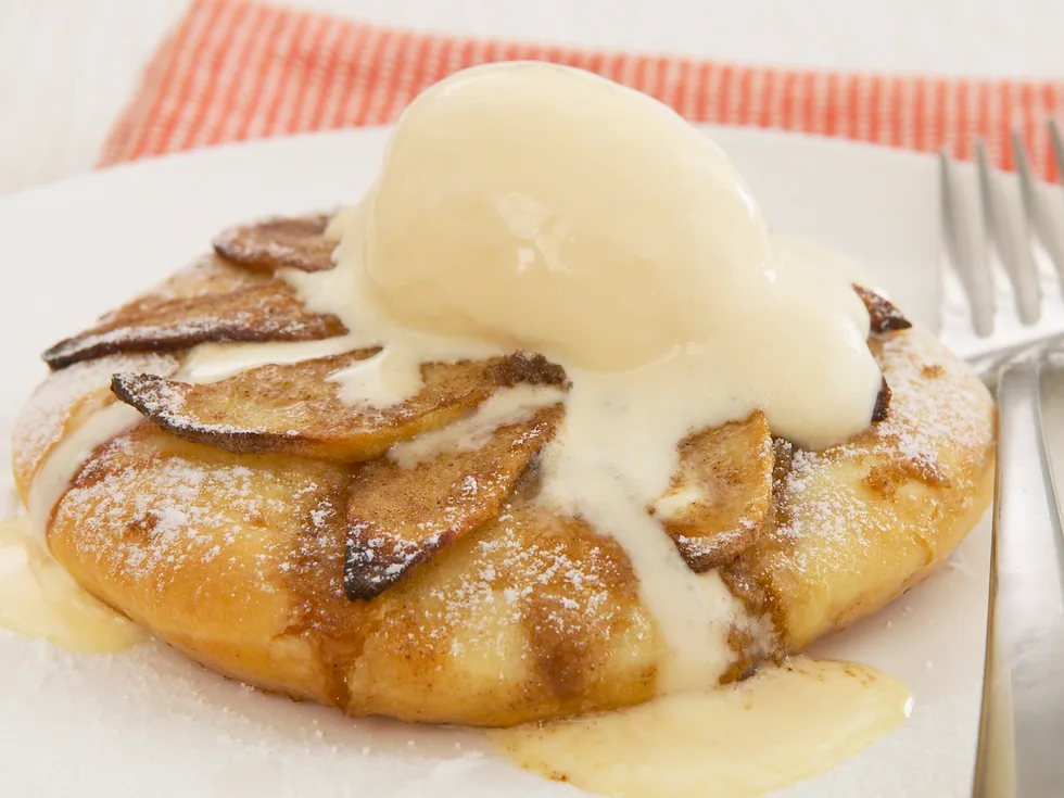 Apple and cinnamon individual pizzas