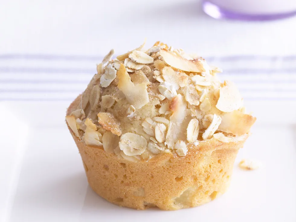 Apple crumble cakes
