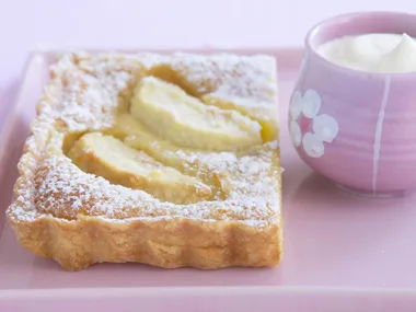 Apple custard tart