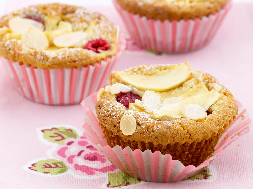 Apple raspberry cupcakes