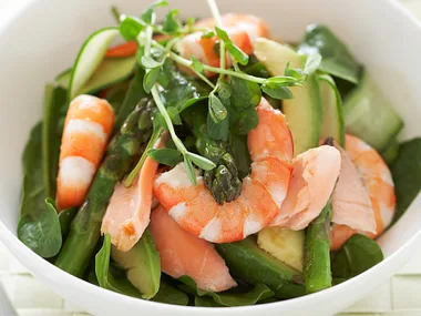 asparagus, salmon prawn and spinach salad