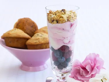berry, yoghurt and muesli parfait