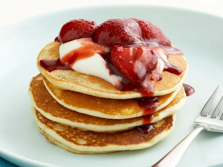 buckwheat pancakes with balsamic strawberries