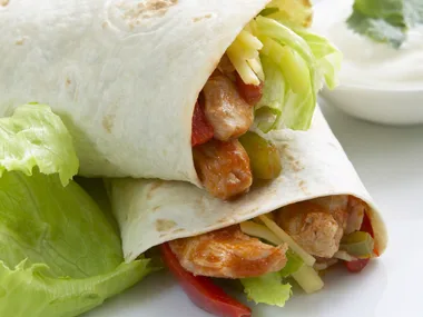 chicken and tomato wraps