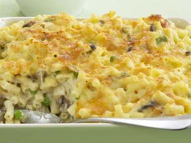 Chicken, Mushroom and Brie Macaroni Bake