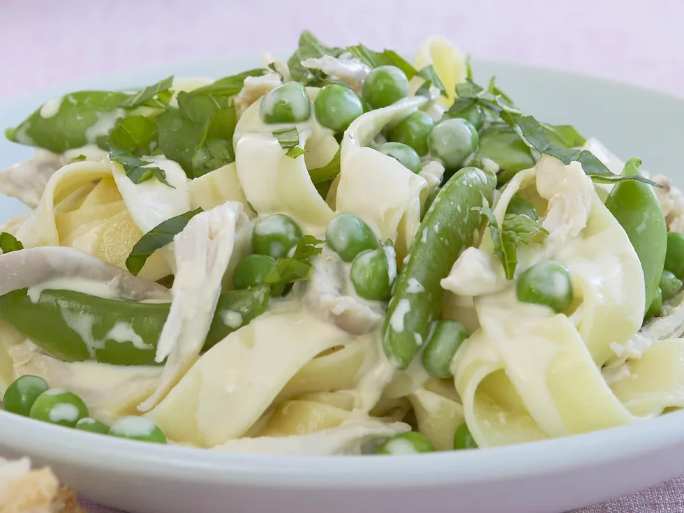 chicken, pea and mint fettuccine