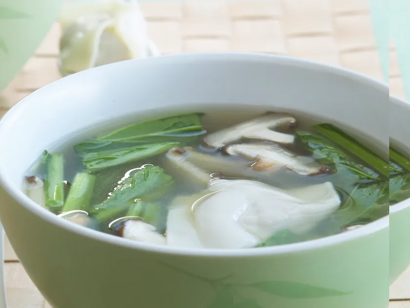 Chinese pork wonton soup