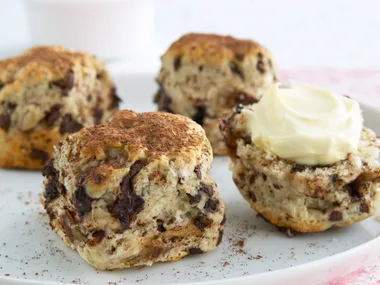 Chocolate and pecan scones