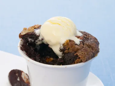Chocolate caramel puddings