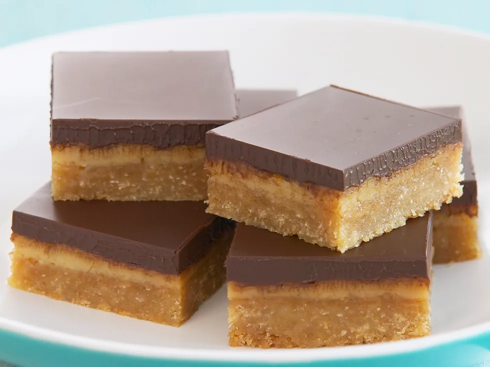 Chocolate caramel slice