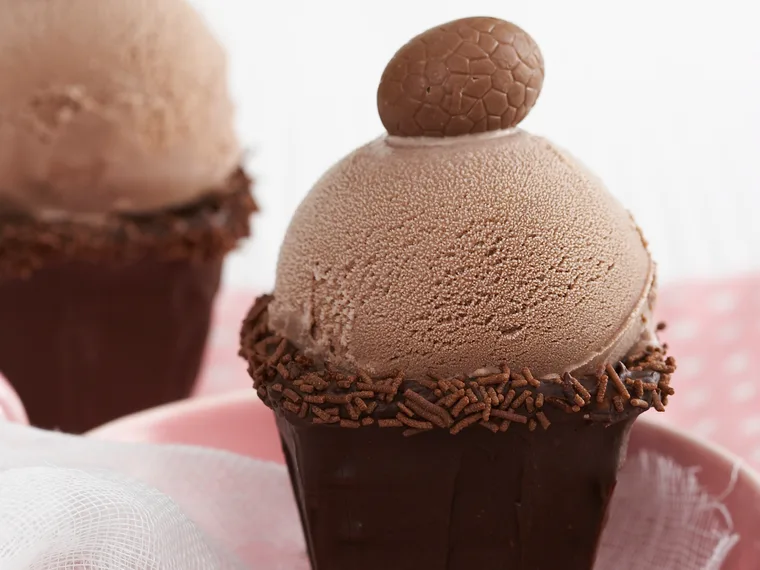 Chocolate ice-cream baskets