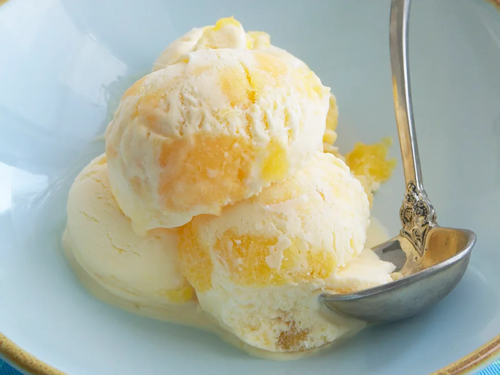 Coconut mango ice-cream