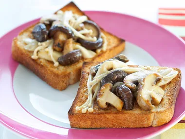 Creamy mushrooms and garlic