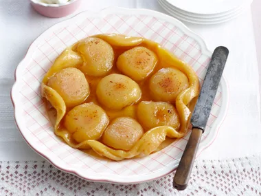 Apple tarte tatin