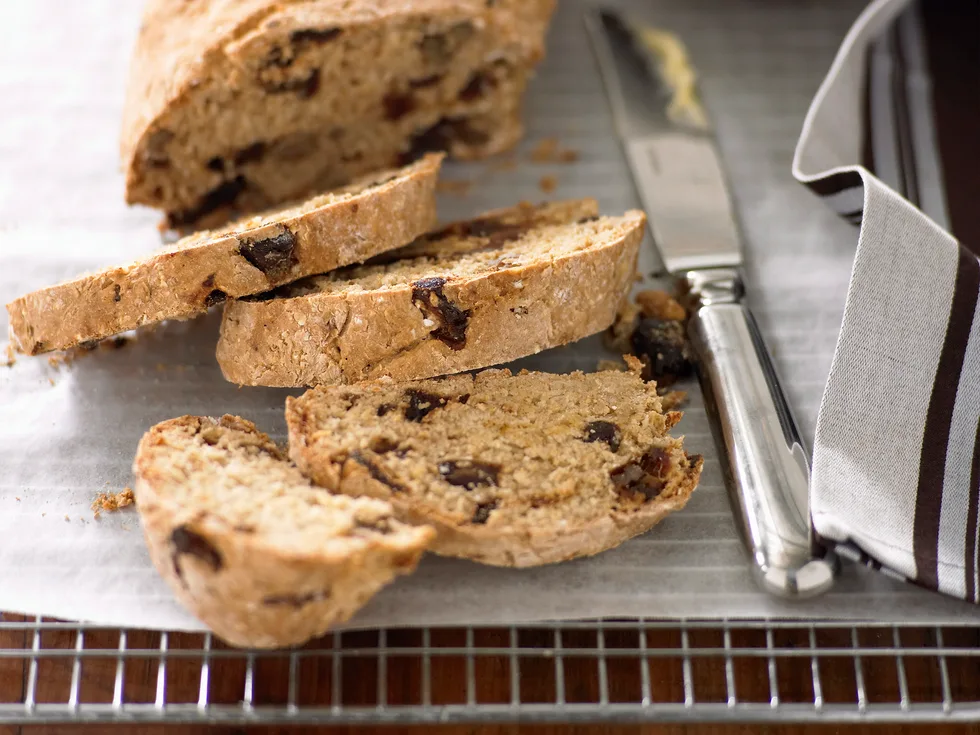 Date and Walnut Oat Bread